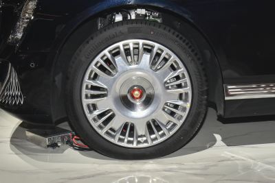 2024款 4.0T V8版-外观-图片-有驾