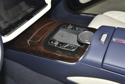 2024款 4.0T V8版-内饰-图片-有驾