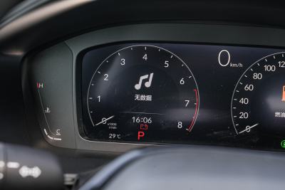 2025款 240TURBO CVT科技版-内饰-图片-有驾