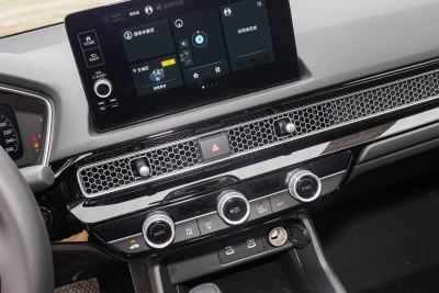 2025款 240TURBO CVT科技版-内饰-图片-有驾