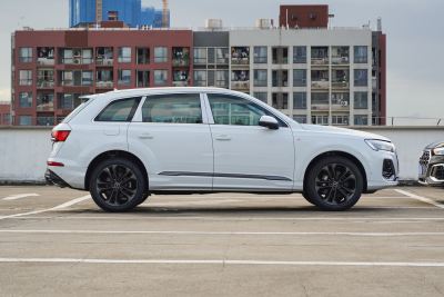 2025款 55 TFSI quattro S line运动型-外观-图片-有驾