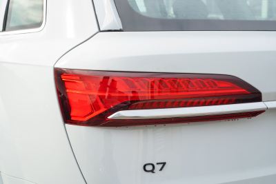 2025款 55 TFSI quattro S line运动型-外观-图片-有驾