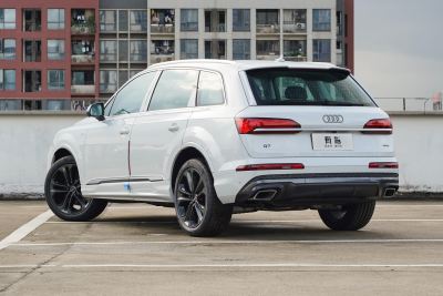 2025款 55 TFSI quattro S line运动型-外观-图片-有驾