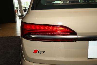 2025款 55 TFSI quattro S line运动型-外观-图片-有驾