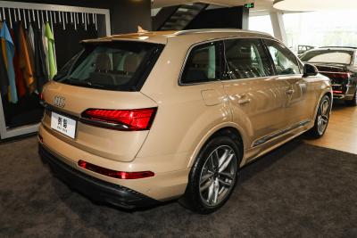 2025款 55 TFSI quattro S line运动型-外观-图片-有驾