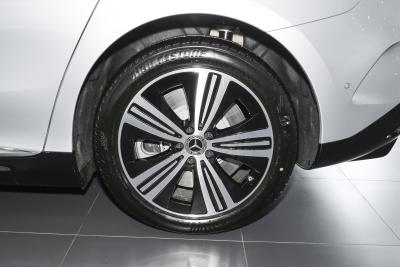 2025款 500 4MATIC 先锋版-外观-图片-有驾