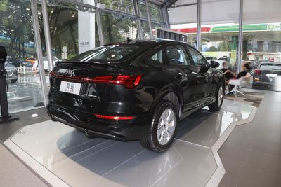 2022款 Sportback 55 quattro 豪华型-外观-图片-有驾