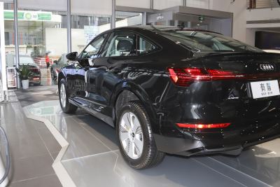 2022款 Sportback 55 quattro 豪华型-外观-图片-有驾