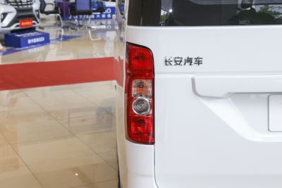 2023款 纯电动客车4525车长平顶背掀门6座60kW 41.86kWh-外观-图片-有驾