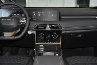 2021款 超能四驱版 1.6T 四驱超能2号-内饰-图片-有驾