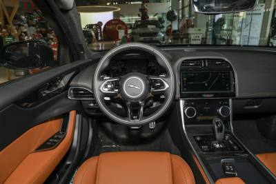 2024款 2.0T 250PS R-DYNAMIC S耀黑运动版-内饰-图片-有驾