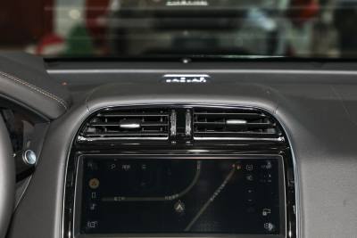 2024款 2.0T 250PS R-DYNAMIC S耀黑运动版-内饰-图片-有驾