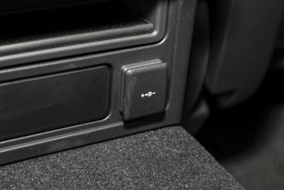 2024款 2.0T 250PS R-DYNAMIC S耀黑运动版-内饰-图片-有驾