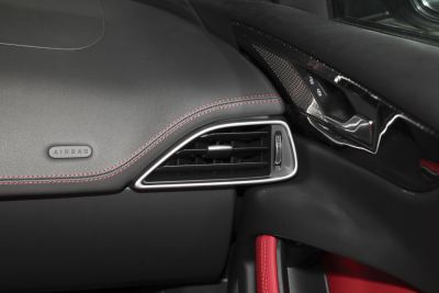 2024款 2.0T 250PS R-DYNAMIC S耀黑运动版-内饰-图片-有驾