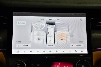2024款 2.0T 四驱运动版 五座-空间-图片-有驾