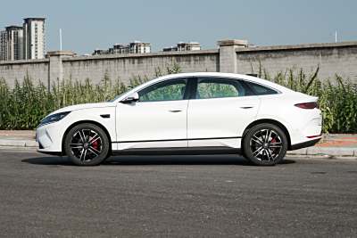 2025款 EV 545KM云辇型-外观-图片-有驾