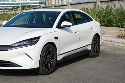 2025款 EV 545KM云辇型-外观-图片-有驾