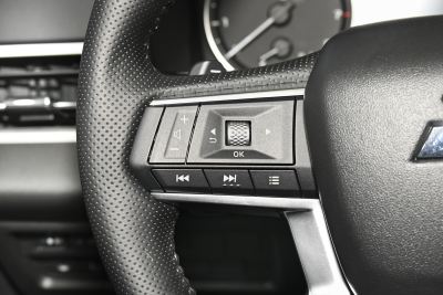 2023款 1.5T CVT四驱卓越版 5座-内饰-图片-有驾