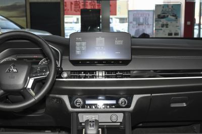 2023款 1.5T CVT四驱卓越版 5座-内饰-图片-有驾