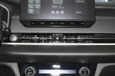 2023款 1.5T CVT四驱卓越版 5座-内饰-图片-有驾