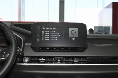 2023款 1.5T CVT四驱卓越版 5座-内饰-图片-有驾