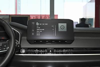 2023款 1.5T CVT四驱卓越版 5座-内饰-图片-有驾