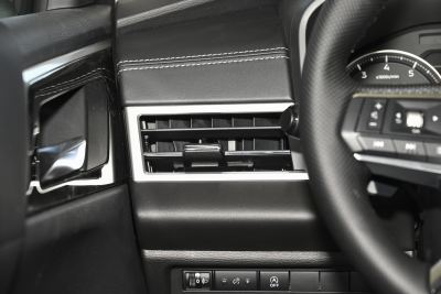 2023款 1.5T CVT四驱卓越版 5座-内饰-图片-有驾