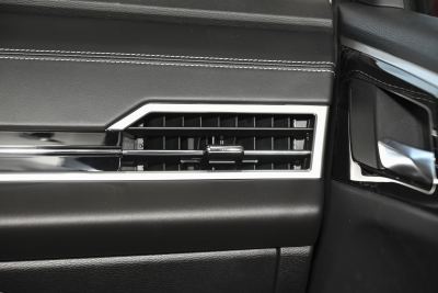 2023款 1.5T CVT四驱卓越版 5座-内饰-图片-有驾