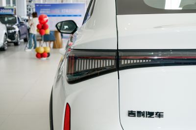 2026款 220km 长续航铂金增程智尊版-外观-图片-有驾
