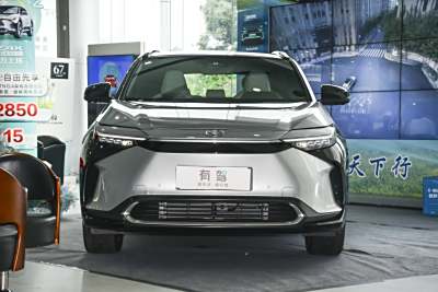 2022款 四驱高性能Premium版-外观-图片-有驾