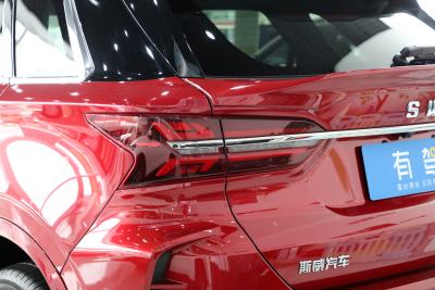 2019款 F版 1.5T 自动钻粉版 国VI-外观-图片-有驾