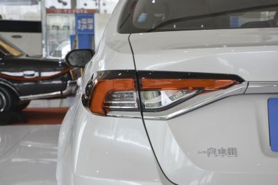 2021款 双擎 1.8L E-CVT精英版-外观-图片-有驾