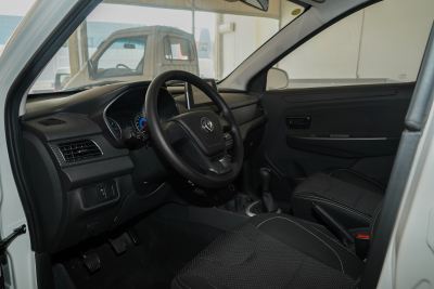 2019款 1.5L 330S 手动精典型厢式车 国VI-内饰-图片-有驾
