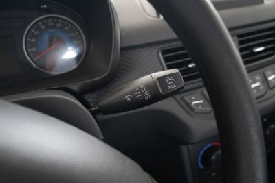 2019款 1.5L 330S 手动精典型厢式车 国VI-内饰-图片-有驾