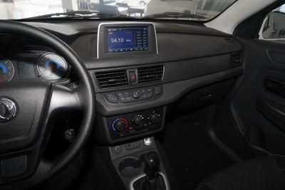2019款 1.5L 330S 手动精典型厢式车 国VI-内饰-图片-有驾