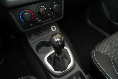 2019款 1.5L 330S 手动精典型厢式车 国VI-内饰-图片-有驾