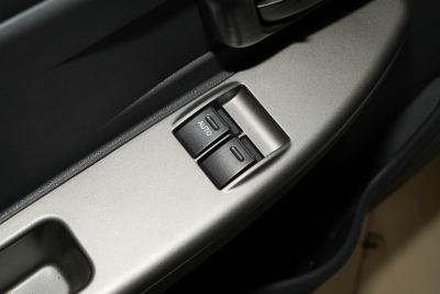 2019款 1.5L 330S 手动精典型厢式车 国VI-内饰-图片-有驾