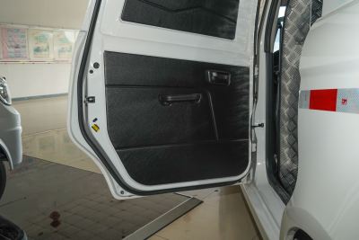 2019款 1.5L 330S 手动精典型厢式车 国VI-内饰-图片-有驾