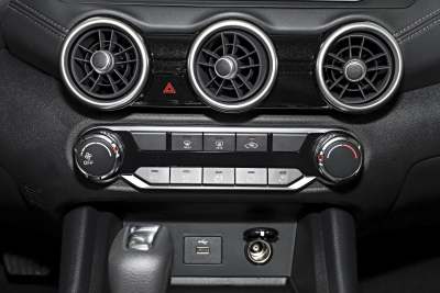 2026款 1.6L CVT真心版-内饰-图片-有驾 2026款 1.6L CVT真心版-内饰-图片-有驾