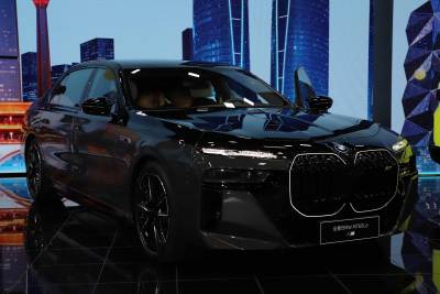 2023款 M760Le xDrive-外观-图片-有驾
