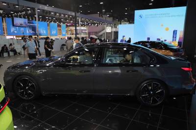 2023款 M760Le xDrive-外观-图片-有驾