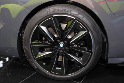 2023款 M760Le xDrive-外观-图片-有驾