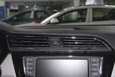 2021款 改款 途安L 280TSI DSG舒适版 7座-内饰-图片-有驾