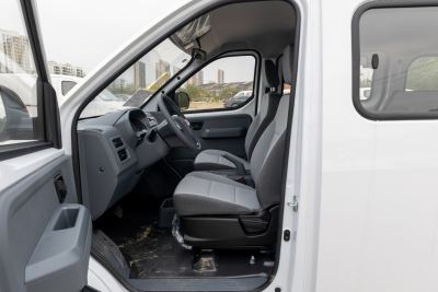 2024款 300km 舒适型客车版 60kW-空间-图片-有驾