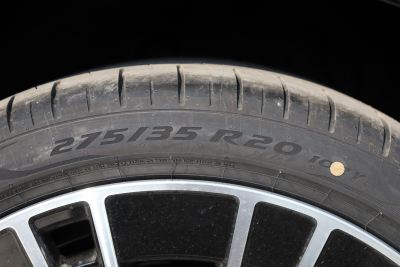 2026款 E 300 L 尊贵型-外观-图片-有驾