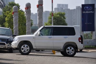 2010款 经典版 2.0L 四驱豪华型-外观-图片-有驾