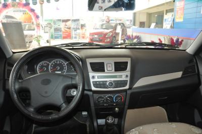 2012款 N3 1.0L 三厢基本型-内饰-图片-有驾