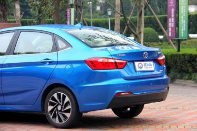 2015款 1.6L 自动乐趣型 国V-外观-图片-有驾