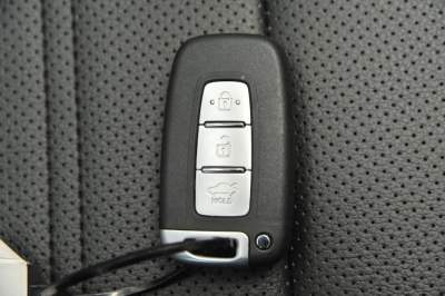 2015款 三厢 1.6L AT Premium-内饰-图片-有驾