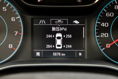 2018款 330T 双离合炫锋版-内饰-图片-有驾